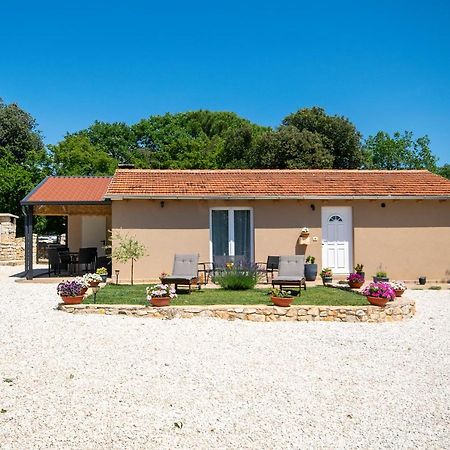 Villa Old Oak Holiday House à Rovinj Extérieur photo