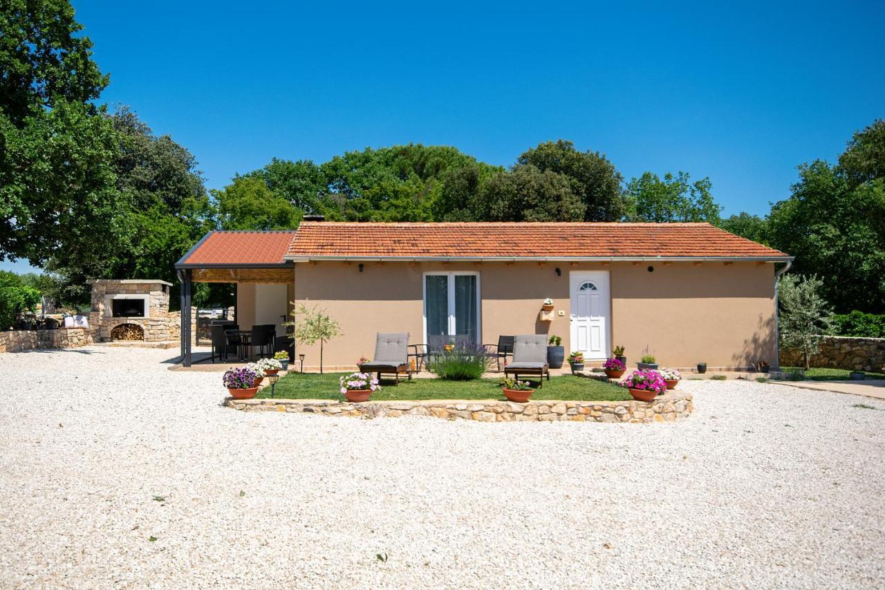 Villa Old Oak Holiday House à Rovinj Extérieur photo