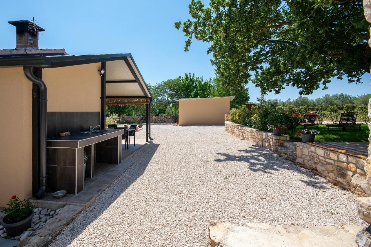 Villa Old Oak Holiday House à Rovinj Extérieur photo